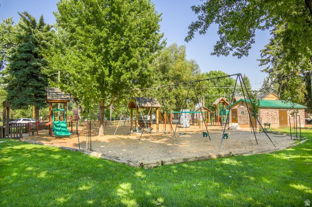 6226 E HAWKS LN, Huntsville, UT 84317