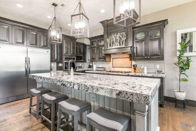 6226 E HAWKS LN, Huntsville, UT 84317