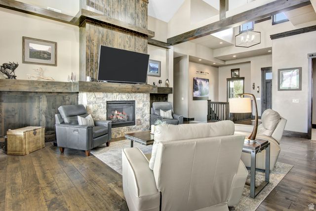 6226 E HAWKS LN, Huntsville, UT 84317