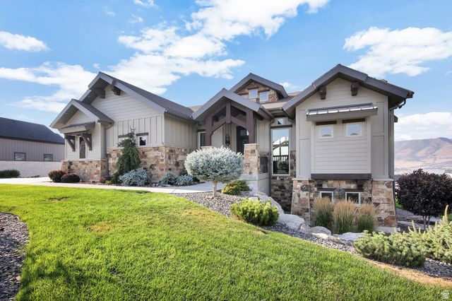 6226 E HAWKS LN, Huntsville, UT 84317