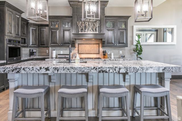 6226 E HAWKS LN, Huntsville, UT 84317