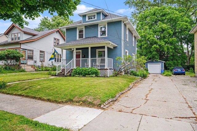 54 Lowell Avenue NE, Grand Rapids, MI 49503