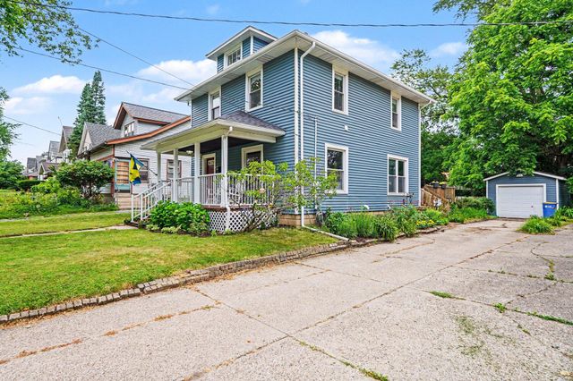 54 Lowell Avenue NE, Grand Rapids, MI 49503