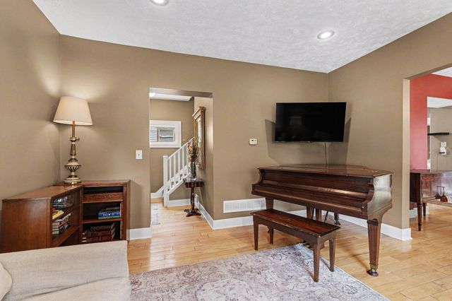54 Lowell Avenue NE, Grand Rapids, MI 49503