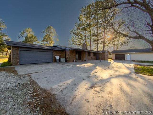 152 W Hereford Lane, Mcalester, OK 74501