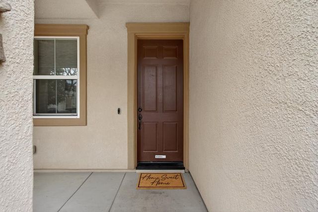 3241 Village Center Dr, Roseville, CA 95747