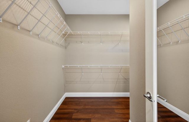 3241 Village Center Dr, Roseville, CA 95747