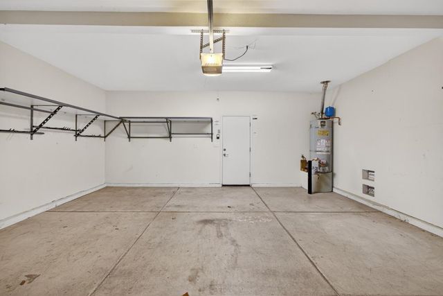 3241 Village Center Dr, Roseville, CA 95747