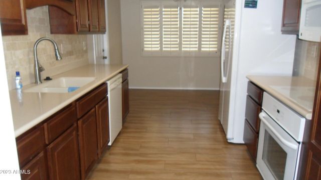 16209 N DESERT HOLLY Drive, Sun City, AZ 85351