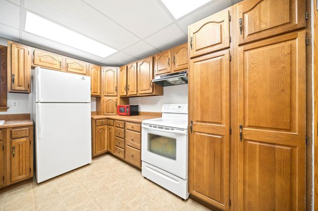 112 7th Avenue NW, Faribault, MN 55021