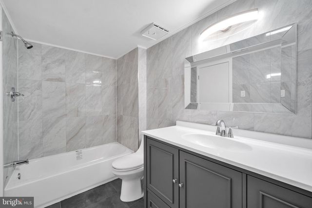 30 BELMONT STA, Southampton, PA 18966