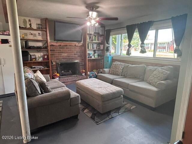 203 Galway Dr, Mt Washington, KY 40047