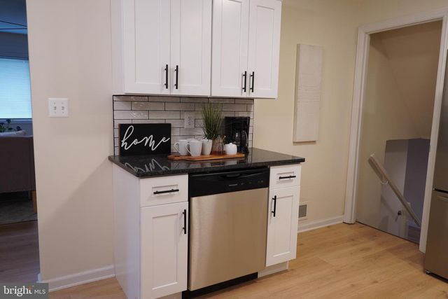 7 WINDSOR PL, Mount Holly, NJ 08060