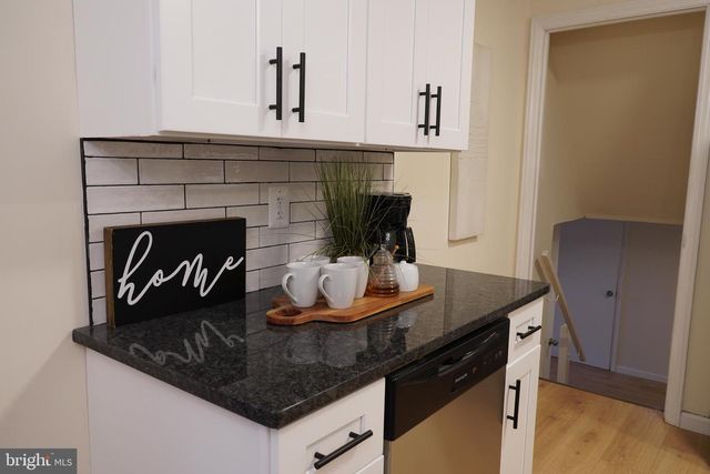 7 WINDSOR PL, Mount Holly, NJ 08060