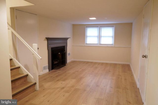 7 WINDSOR PL, Mount Holly, NJ 08060
