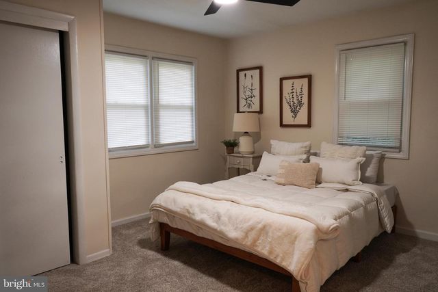 7 WINDSOR PL, Mount Holly, NJ 08060