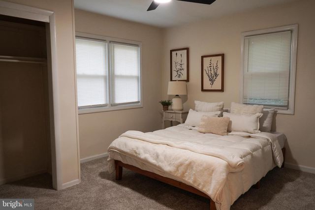 7 WINDSOR PL, Mount Holly, NJ 08060