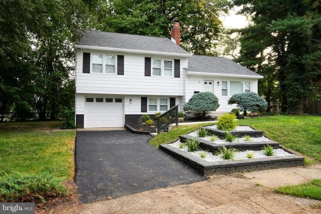 7 WINDSOR PL, Mount Holly, NJ 08060