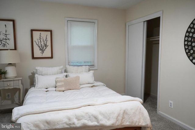 7 WINDSOR PL, Mount Holly, NJ 08060