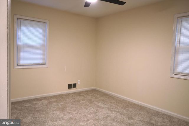 7 WINDSOR PL, Mount Holly, NJ 08060