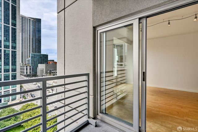 400 Beale Street 1702, San Francisco, CA 94105