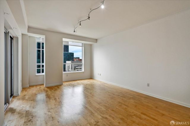 400 Beale Street 1702, San Francisco, CA 94105