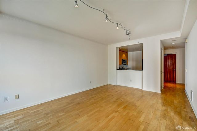 400 Beale Street 1702, San Francisco, CA 94105