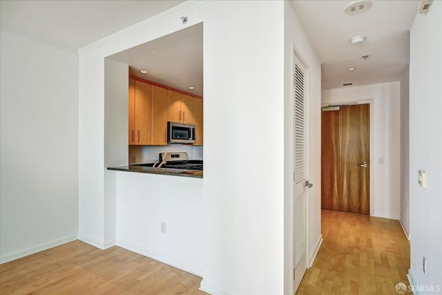 400 Beale Street 1702, San Francisco, CA 94105