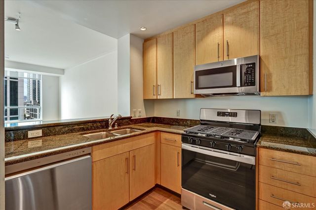 400 Beale Street 1702, San Francisco, CA 94105