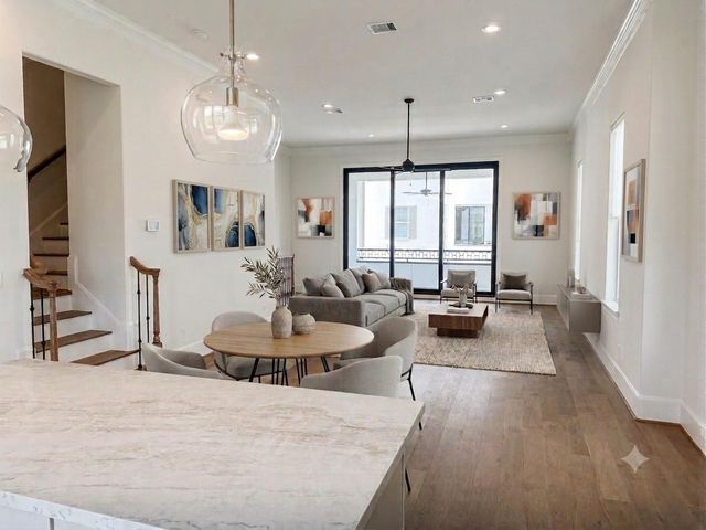 5914 Cottage Grove Lake Street, Houston, TX 77007