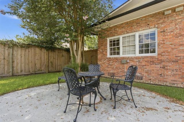 105 Grove Street, Lake Charles, LA 70601