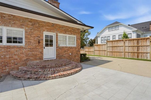 105 Grove Street, Lake Charles, LA 70601