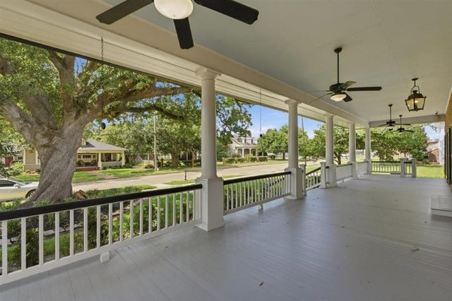 105 Grove Street, Lake Charles, LA 70601