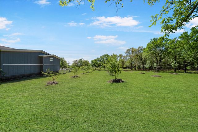 126 County Road 118, Whitesboro, TX 76273
