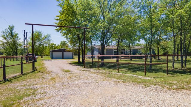 126 County Road 118, Whitesboro, TX 76273