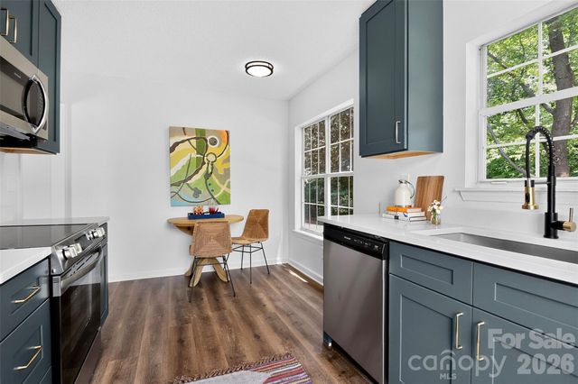5800 Pennycross Lane, Charlotte, NC 28216
