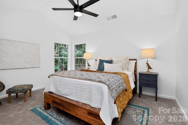 5800 Pennycross Lane, Charlotte, NC 28216