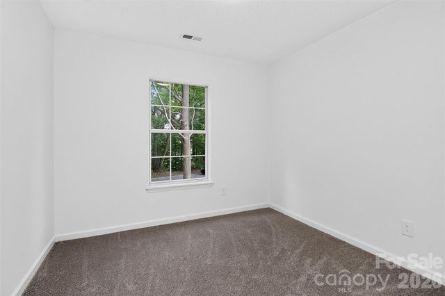 5800 Pennycross Lane, Charlotte, NC 28216