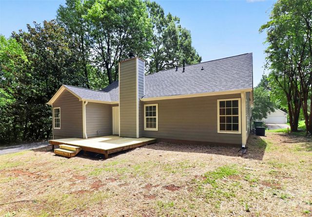 5800 Pennycross Lane, Charlotte, NC 28216