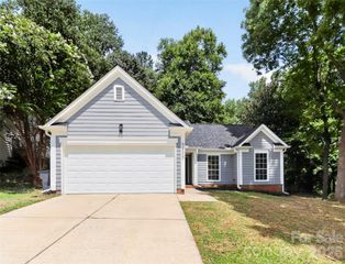 5800 Pennycross Lane, Charlotte, NC 28216