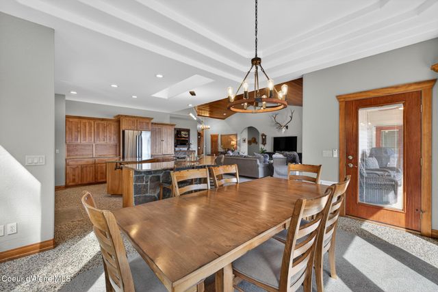 24079 N McKenzie DR, Rathdrum, ID 83858