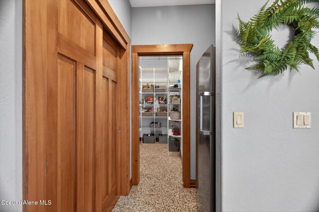 24079 N McKenzie DR, Rathdrum, ID 83858