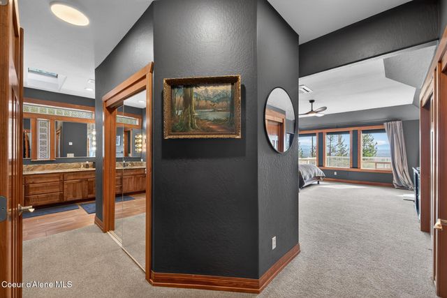 24079 N McKenzie DR, Rathdrum, ID 83858