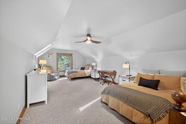 24079 N McKenzie DR, Rathdrum, ID 83858