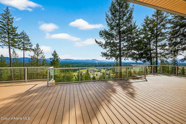 24079 N McKenzie DR, Rathdrum, ID 83858