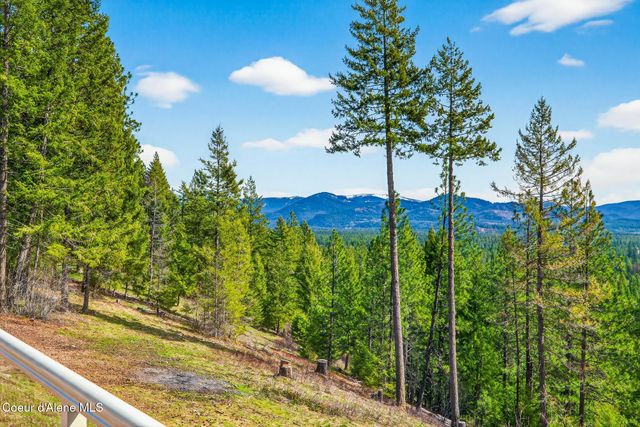 24079 N McKenzie DR, Rathdrum, ID 83858