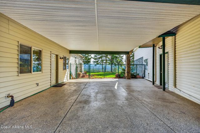 24079 N McKenzie DR, Rathdrum, ID 83858