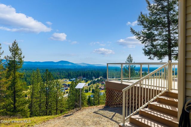 24079 N McKenzie DR, Rathdrum, ID 83858