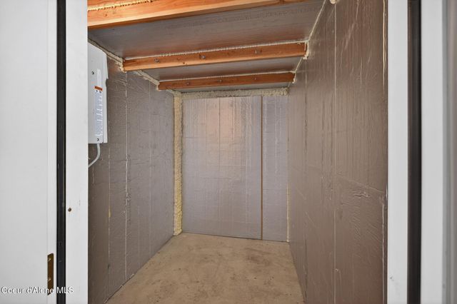 24079 N McKenzie DR, Rathdrum, ID 83858