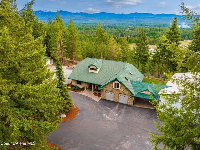 24079 N McKenzie DR, Rathdrum, ID 83858
